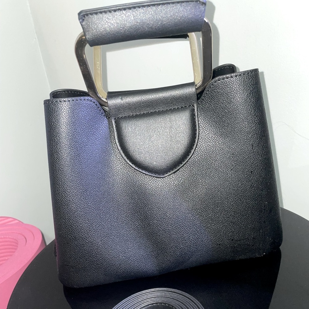 Black Leather Handbag!